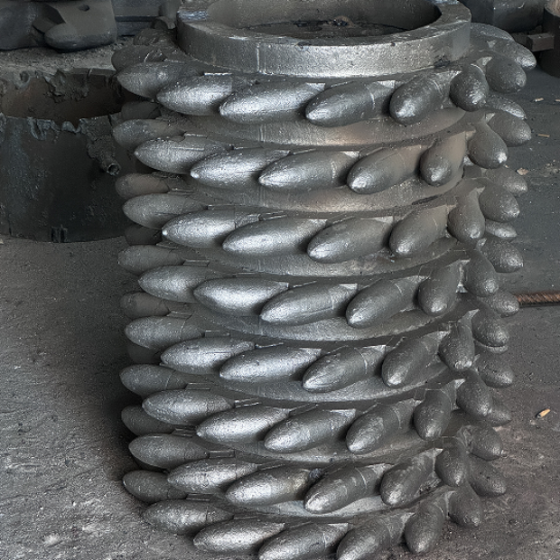 红苹果铸造，一家专业耐磨配件铸造企业，主营煤炭齿辊破耐磨齿板，双辊破碎机齿板，齿辊，辊皮生产石料破碎，制砂，制粉，抗磨合金，生产线三破，石料厂中细碎等耐磨配件。服务热线：0313-4836168。总经理热线：15103337143。