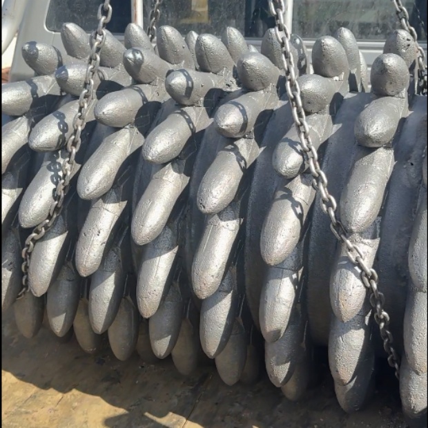 红苹果铸造，一家专业耐磨配件铸造企业，主营煤炭齿辊破耐磨齿板，双辊破碎机齿板，齿辊，辊皮生产石料破碎，制砂，制粉，抗磨合金，生产线三破，石料厂中细碎等耐磨配件。服务热线：0313-4836168。总经理热线：15103337143。